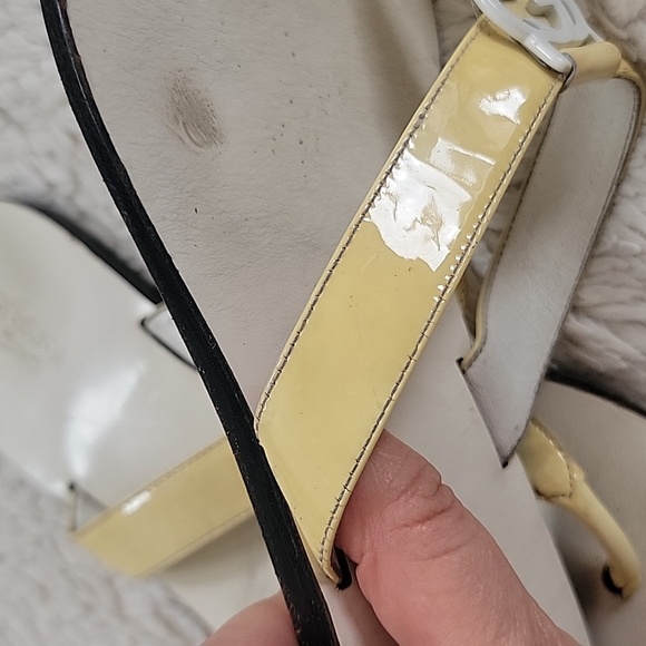 Gucci Patent Leather Thong Sandals - Picture 6 of 7